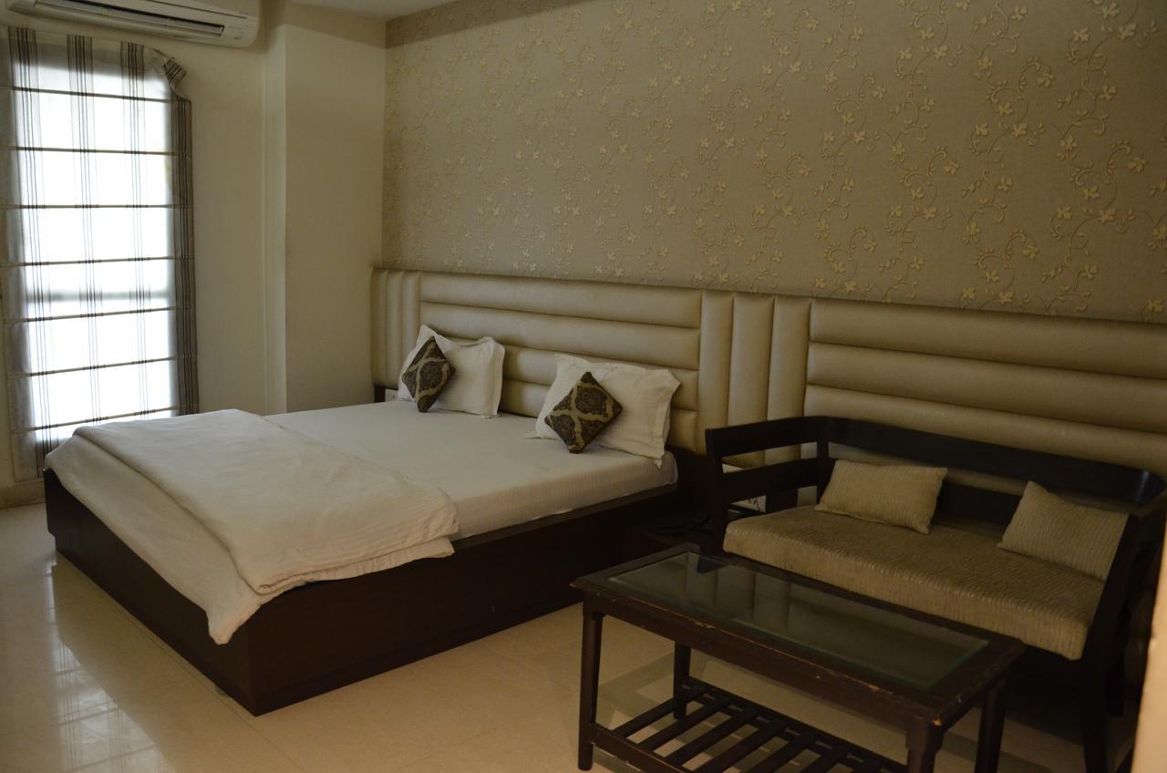 Hotel Aroma Inn Sirsa Exterior photo