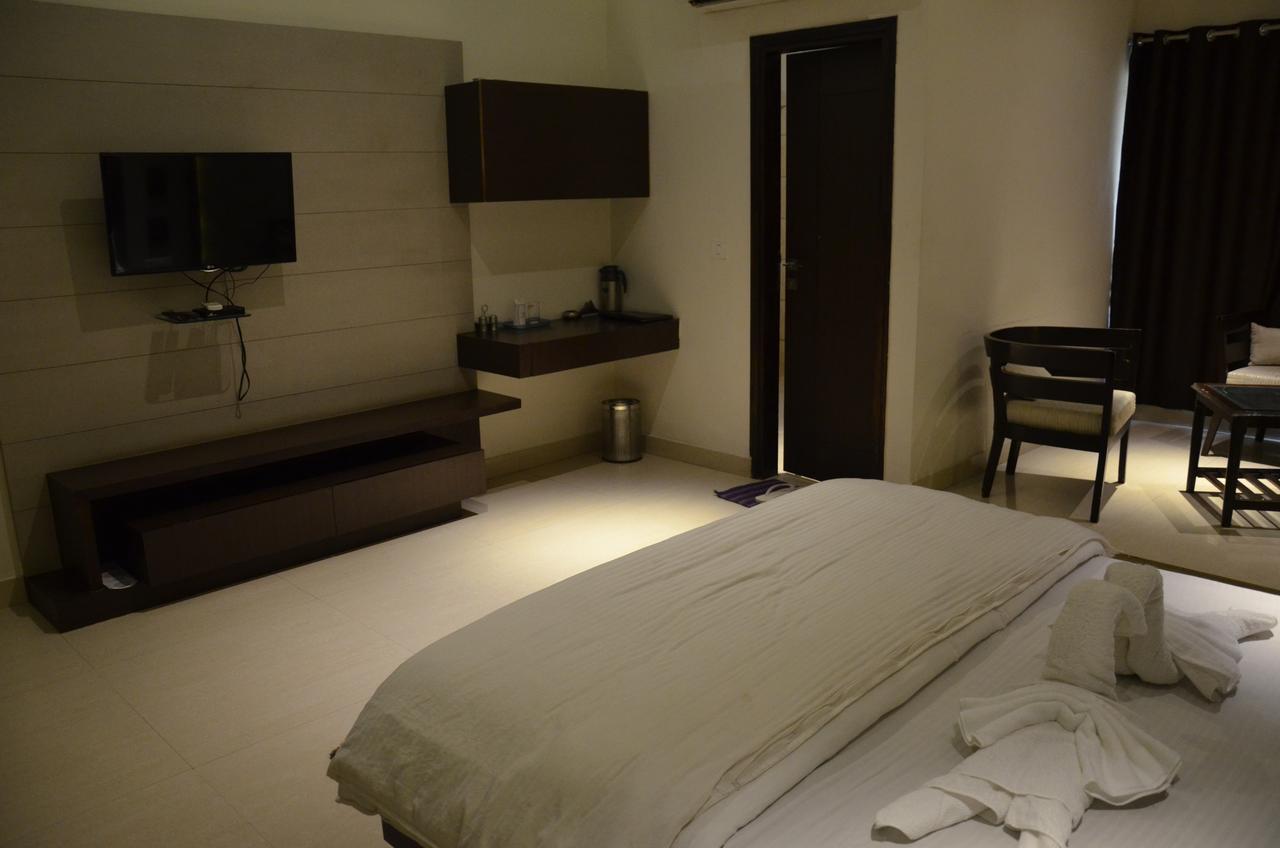 Hotel Aroma Inn Sirsa Exterior photo